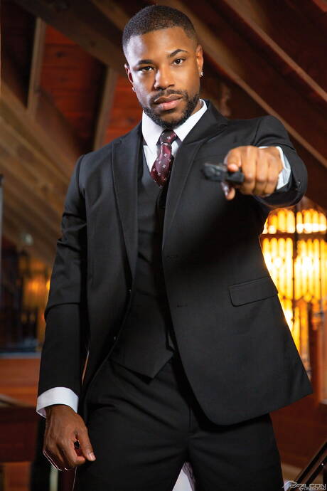 Beefy Reign and hunky guy Tony Genius sucking and fucking each other