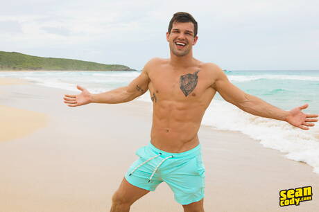 Jayden, Manny, Brysen, Daniel in wild groupsex on the beach