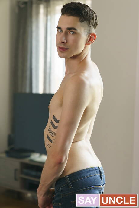 Canadian beefcake Manuel Skye and canadian young dude Jake Nobello have anal sex in bathroom