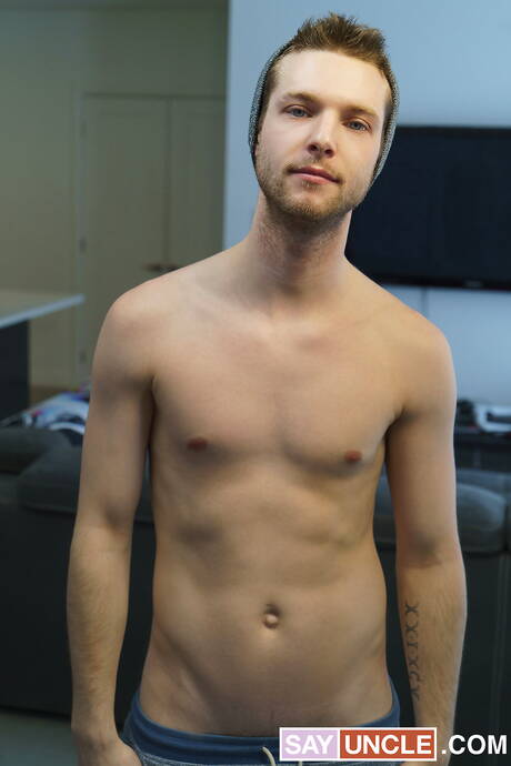 Horny guys Alex Montenegro, Benjamin Blue and William Moore have a good threesome sex