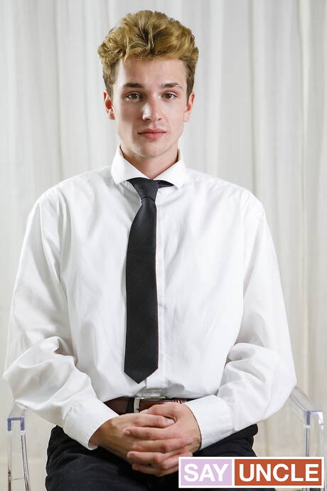 Canadian young dude Jake Hill and canadian husky guy Beau Reed in hot ass bang