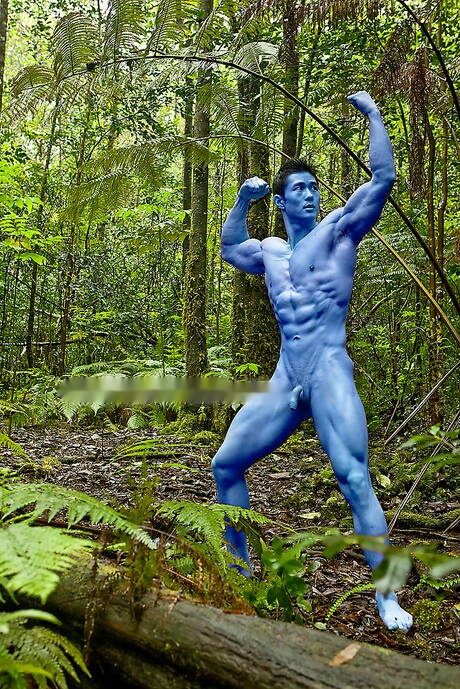 Asian bodybuilder Peter Le posing nude and showing tight ass outside