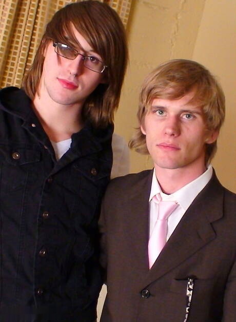 American hunky guy Jake Ryans and young Aden Worth have a good oral sex