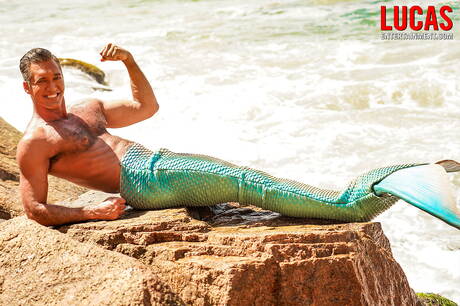 Two american dudes muscular Andre Donovan and otter Silver Steele in black on white sex after ocean beach walking