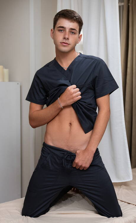 Sexy buddies Joey Mills, Dom King and Big Dick Fig in hot threesome anal sex