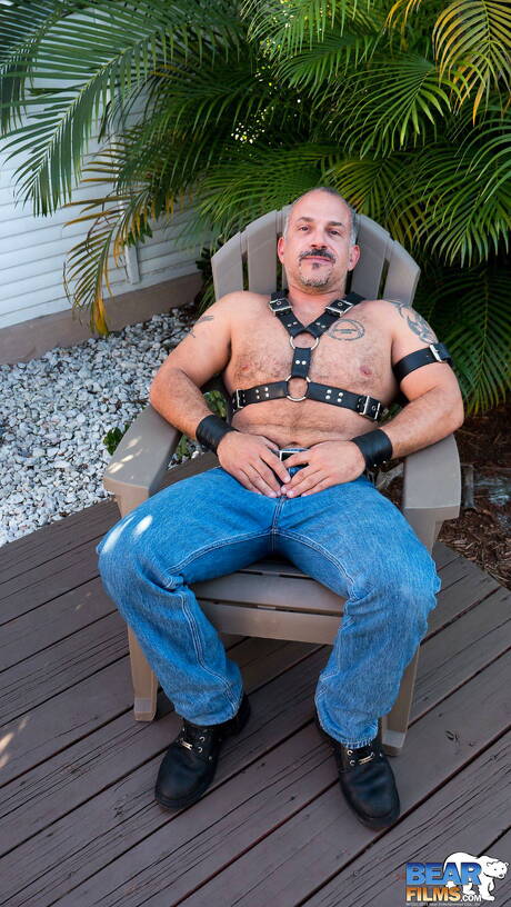American strongman Jay Ricci jerk off outdoor