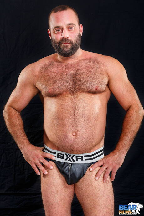 American bear Matthieu Angel shows a beautiful hairy body