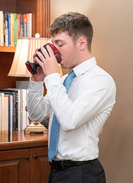 Muscular Calvin Michaels and american hunky guy Kyler Drayke in hot homosexual scene