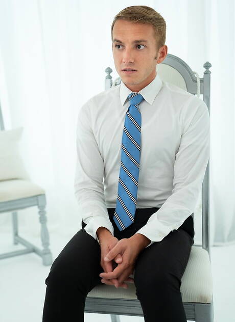 Two american dudes husky guy Cameron Basinger and hunk Legrand Wolf do a handjob