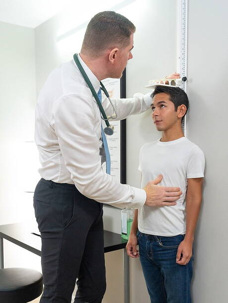 Hot american dudes hot twink Damien Grey and muscular Legrand Wolf have a hot couple scene