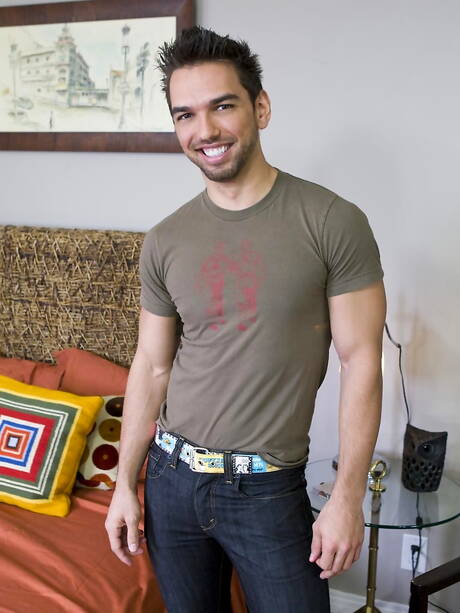 Pretty american boys beefy Chris Bines and muscular Lucky Daniels in dick sucking scene