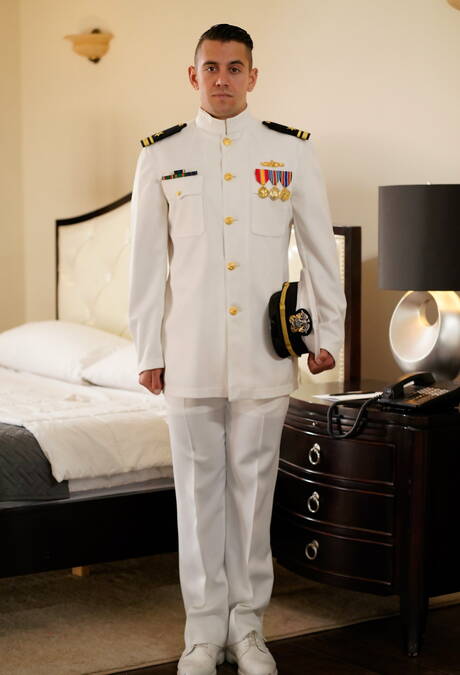 Nice american buddies beefcake Dante Colle and husky guy Pierce Paris in hot ass bang