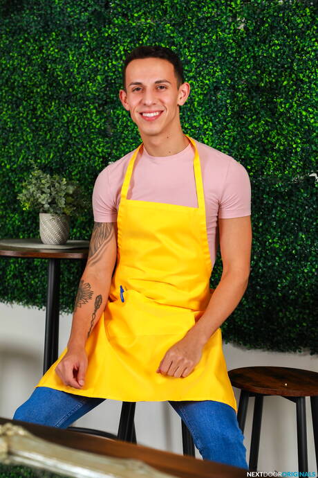 Puerto rican husky guy Des Irez and american beefy Ryder Owens in hot anal sex