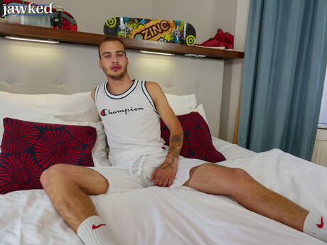 American hot twink Alan Davis wanking