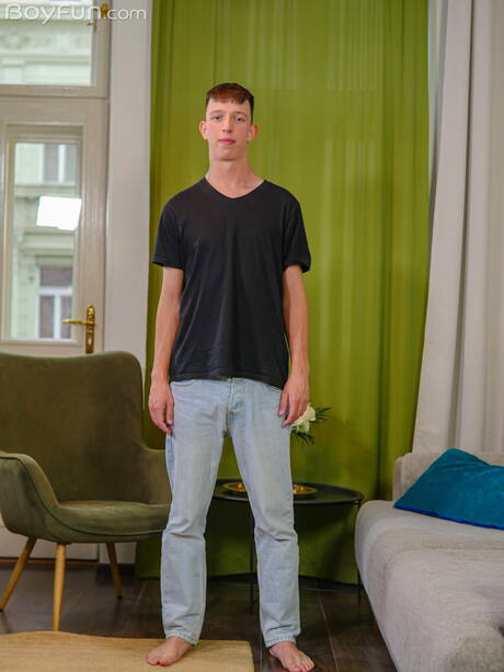 Pretty boy Kaden Riley shows a beautiful body