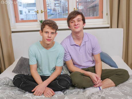 Czech pornstars twink Liam Rose and beautiful boy Ollie Barn drilling an ass