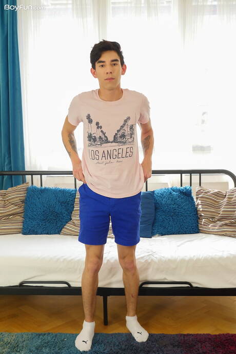 Latin pretty boy Roman Capellini posing naked