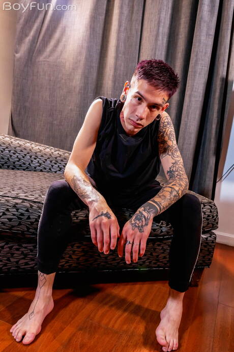 Latino beautiful boy Edwin Mendez teasing his cock